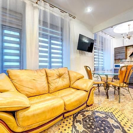 קייב Світло! Vip Apartment In The Druzhby Narodiv Metro Station מראה חיצוני תמונה
