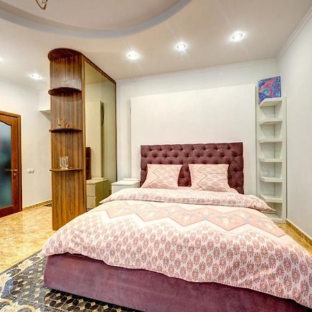 קייב Світло! Vip Apartment In The Druzhby Narodiv Metro Station מראה חיצוני תמונה