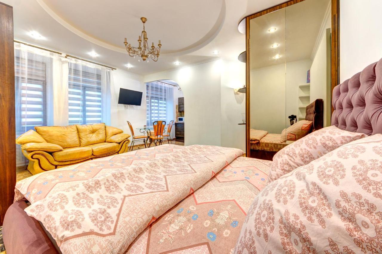 קייב Світло! Vip Apartment In The Druzhby Narodiv Metro Station מראה חיצוני תמונה