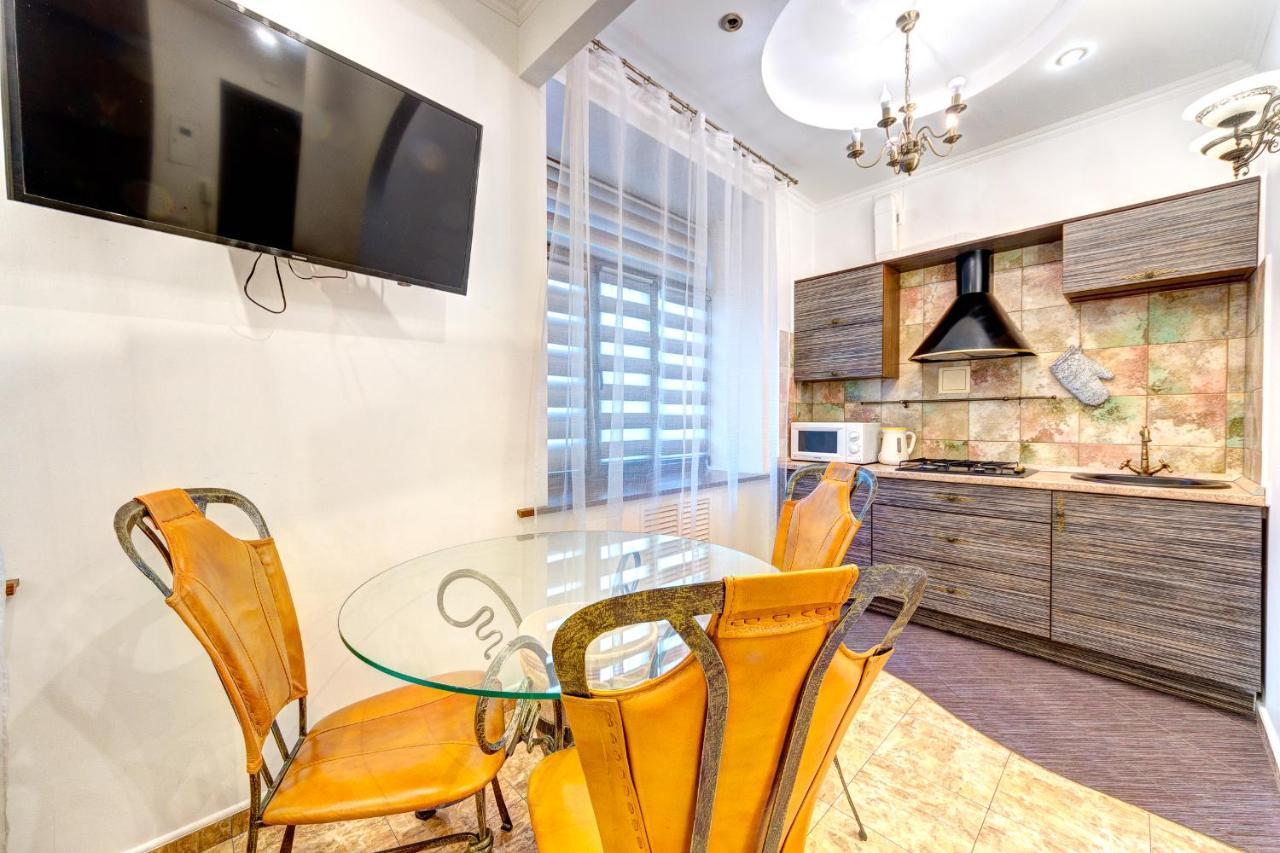 קייב Світло! Vip Apartment In The Druzhby Narodiv Metro Station מראה חיצוני תמונה